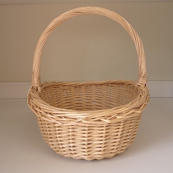 10” Round Woven Wicker Basket with Handle and Curved Thicker Rim - Picture 8 of 8